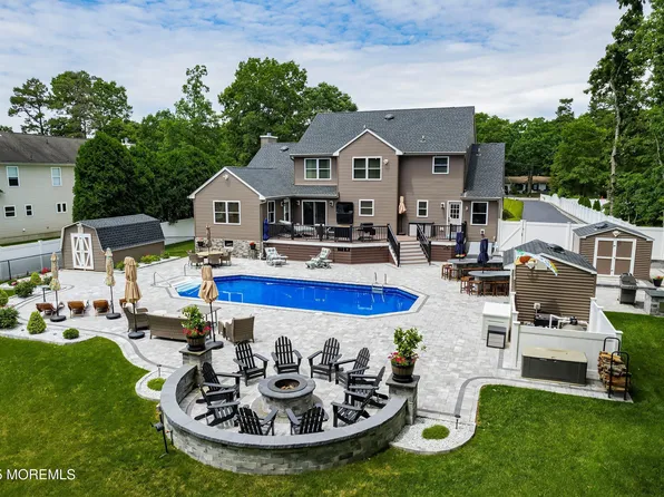 709 Lake Barnegat Drive, Lanoka Harbor, NJ 08734