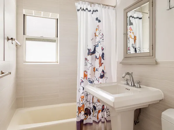 370 Central Park West image 9 of 10