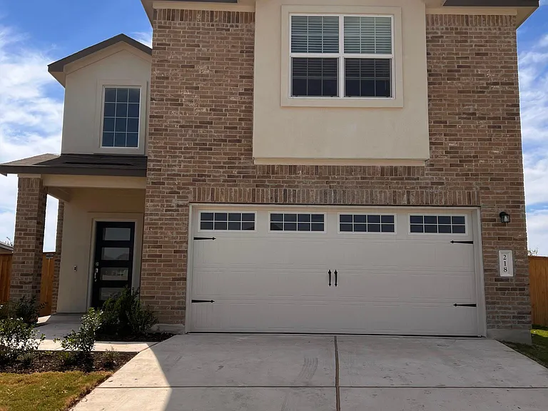 218 Milliner Loop — Photo 1