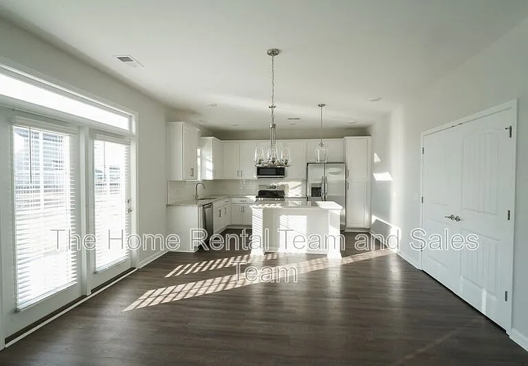 257 Brookline Dr — Photo 5