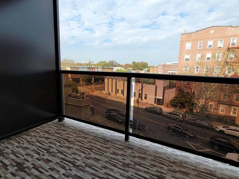1122 Chestnut Ave #4 — Photo 3
