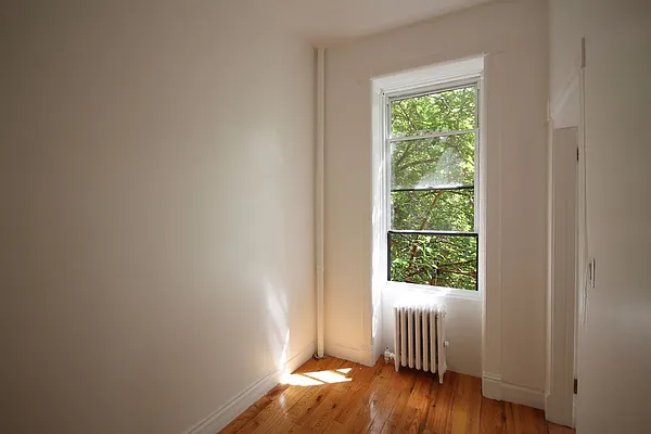 Rented by Bold New York | media 10