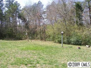 1271 Forest Ridge Rd, Bessemer City, NC 28016