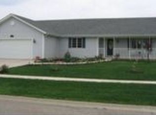 1421 Pembrook Ln, Ottawa, IL 61350