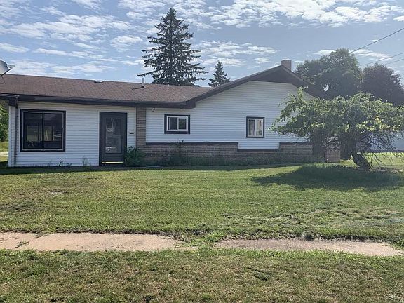 5th image of 701 Railroad Ave