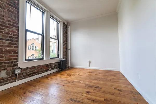 Rented by Triplemint | media 57