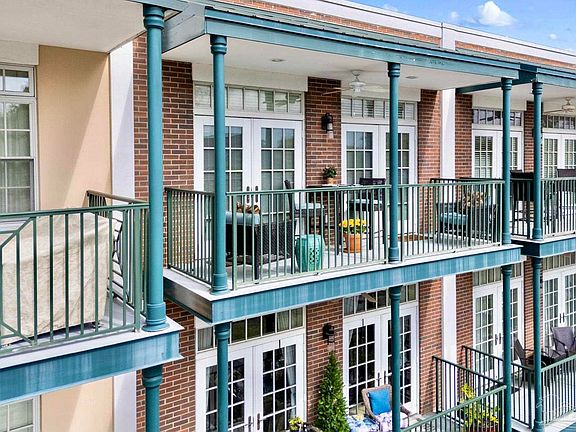 5th image of 108 S Alcaniz St Unit 308