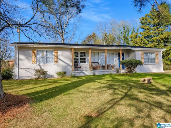 905 Glen Oaks Cir, Fairfield, AL 35064