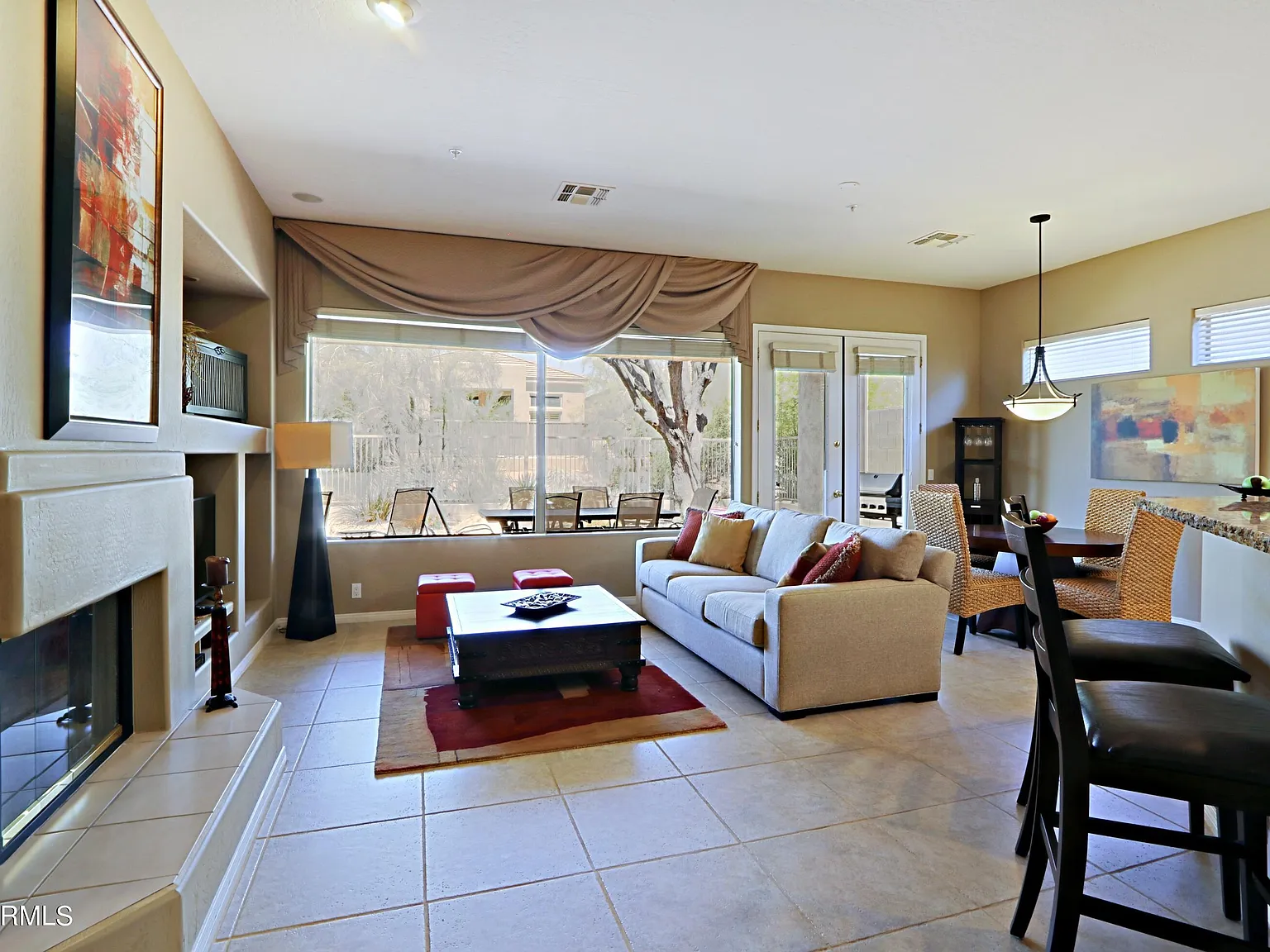 2 bed, 2.0 bath, 1385 sqft, $2,600 — Photo 3