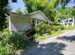 11095 Champagne Point Rd NE, Kirkland, WA 98034