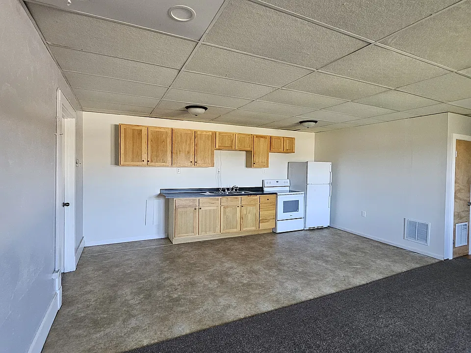 312 Sycamore St #12
