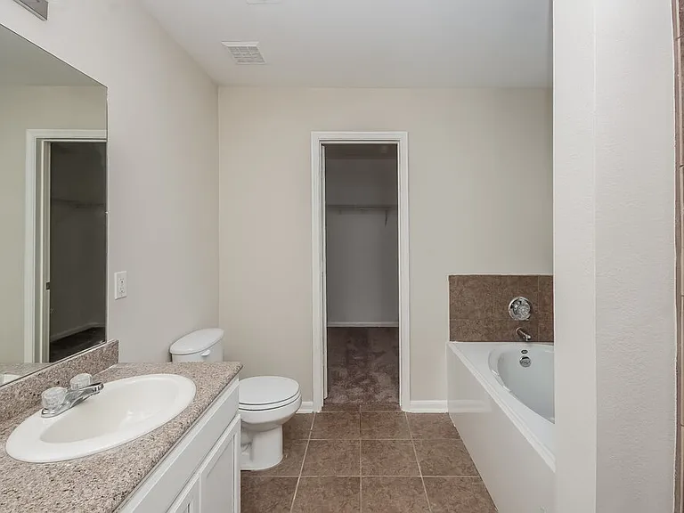 20730 Dickinson Manor Ln — Photo 5