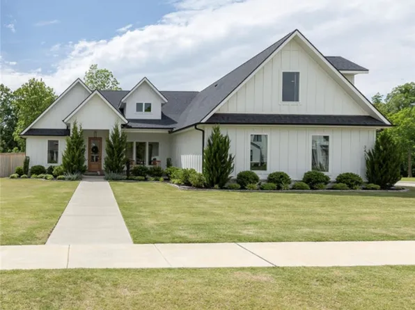 3431 N Sweet Osage Ln, Fayetteville, AR 72704