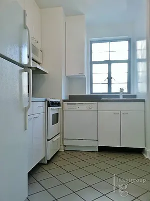 Rented by Hecht Group | media 9