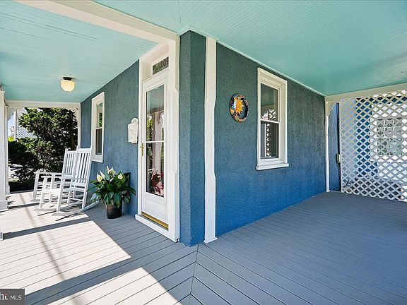 4th image of 209 Rice St