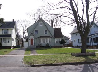 211 Inglewood Dr, Rochester, NY 14619
