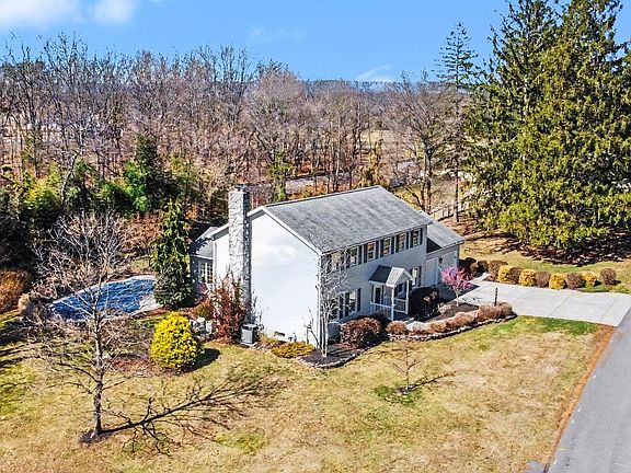 2nd image of 75 Longview Blvd