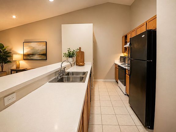 2nd image of 615 Villa Ct