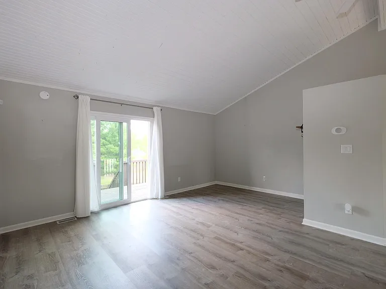 2520 Crusaders Way — Photo 1