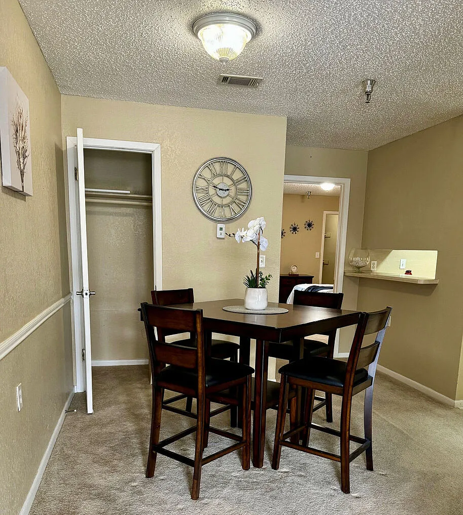 Building Photo - Serenity at Briarcrest