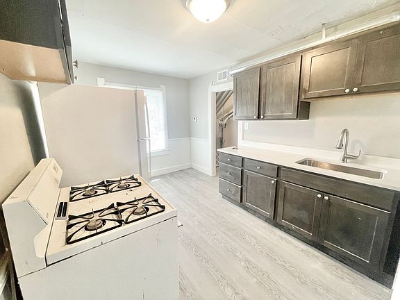 3rd image of 2626 N Fratney St #2626B