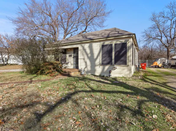 316 N Washington St, Farmersville, TX 75442