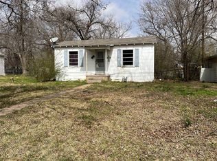 2105 E Price St, Paris, TX 75460