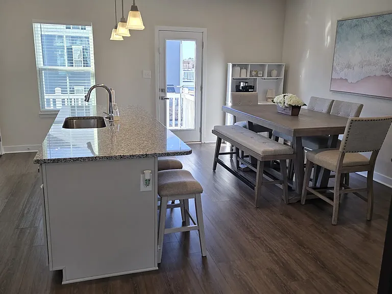 210 Fost Blvd — Photo 9