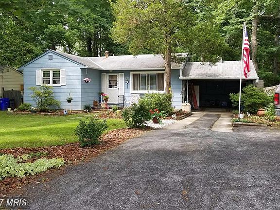 2nd image of 3903 Lawrence Ave