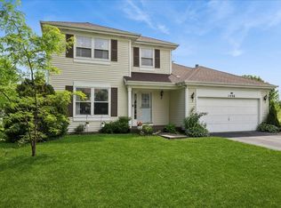 1436 Bridgedale Rd, Crystal Lake, IL 60014