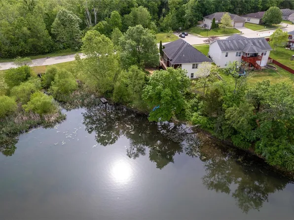 3105 Woods Crossing Dr, Columbia, MO 65202