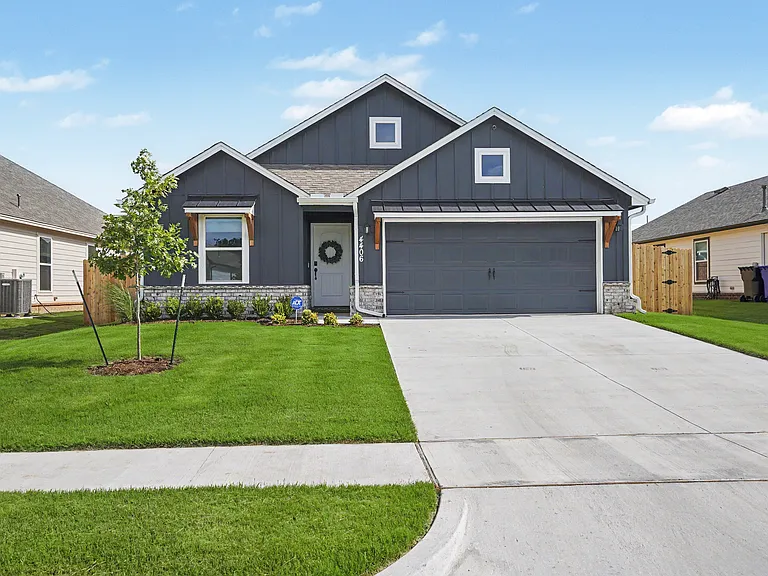 4406 W Van Buren St — Photo 1
