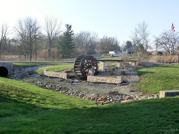2nd image of 472 Essen Dr