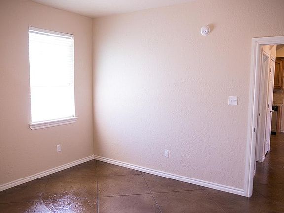 5th image of 2507 SW A Ave #8