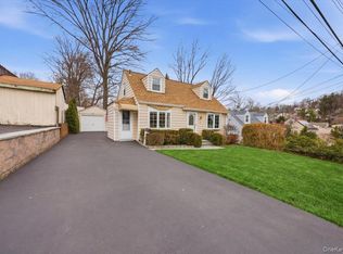 30 Keystone Rd, Yonkers, NY 10710