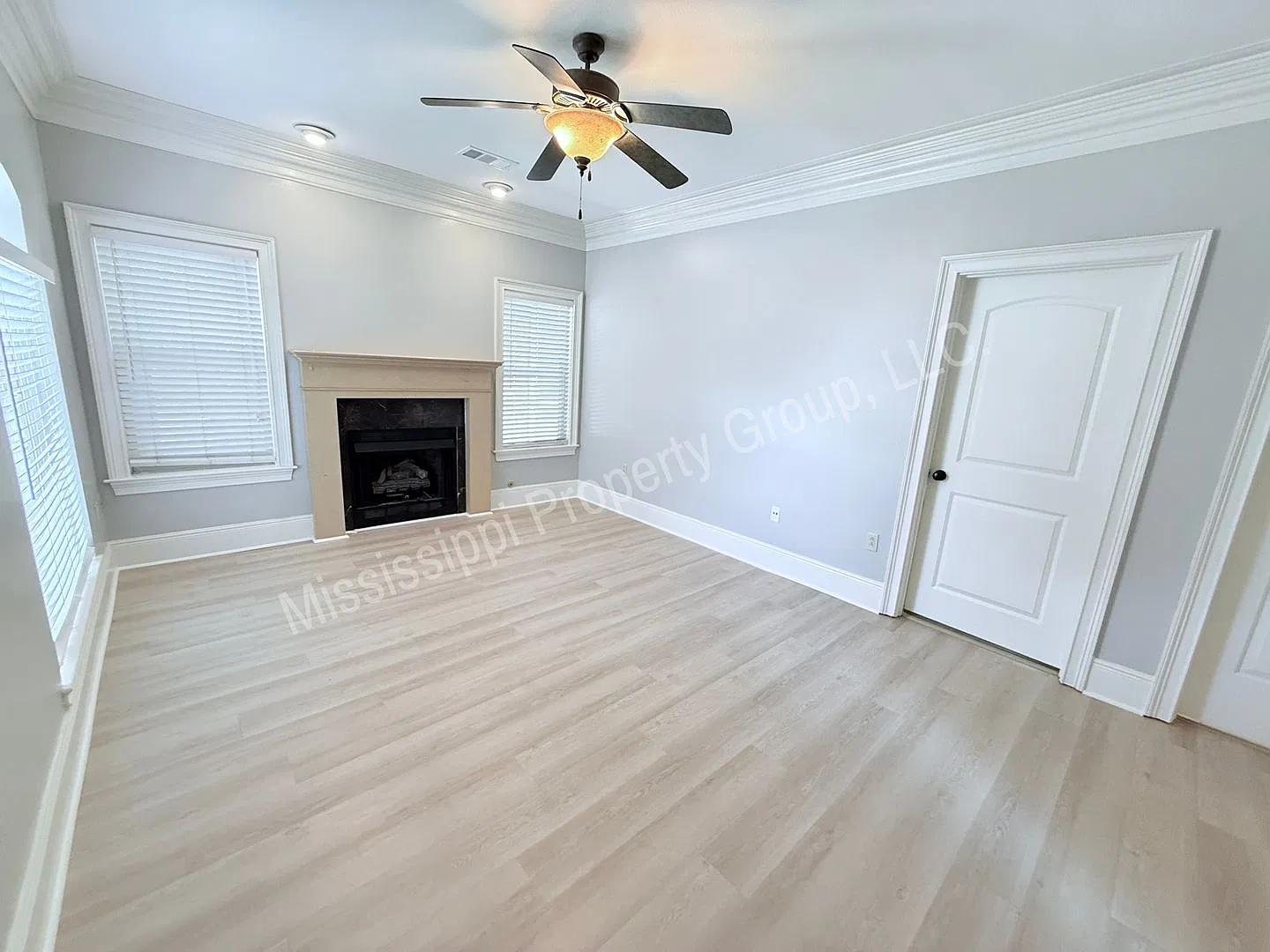 3BR/3BA For Rent — Photo 2