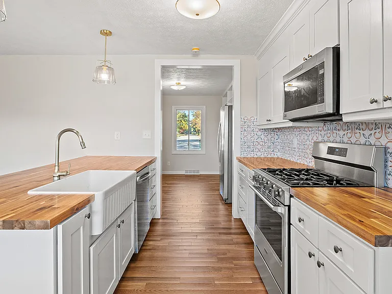 3839 Rome Dr — Photo 3