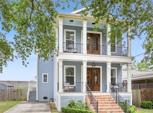 5827 Pratt Dr, New Orleans, LA 70122