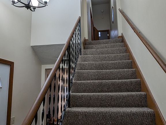 5th image of 207 Glen Dr #207