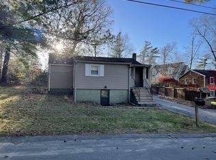 90 Annawon Dr, Halifax, MA 02338