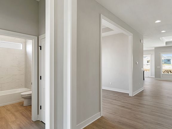 4th image of 9025 Mesquite St
