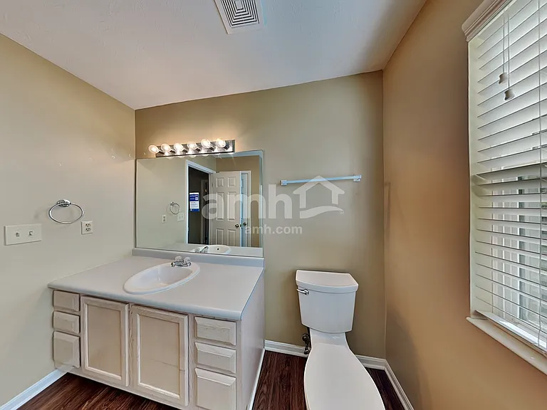 545 Foxglove Ct — Photo 17