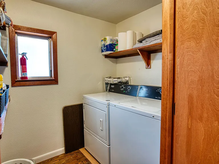 201 White Dr — Photo 26