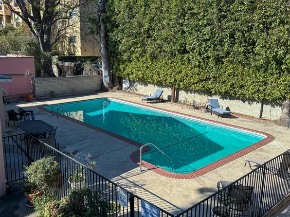 10931 Whipple St #8, North Hollywood, CA 91602