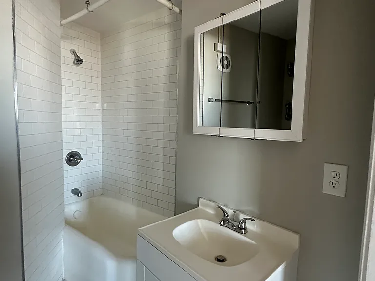 1175 Chapel St #A502 — Photo 6