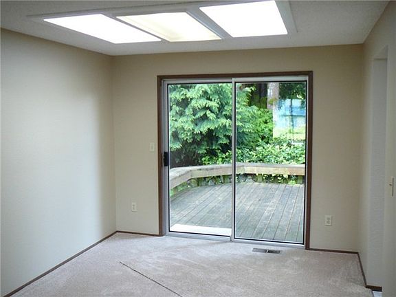 3rd image of 3015 Corfu Blvd NE