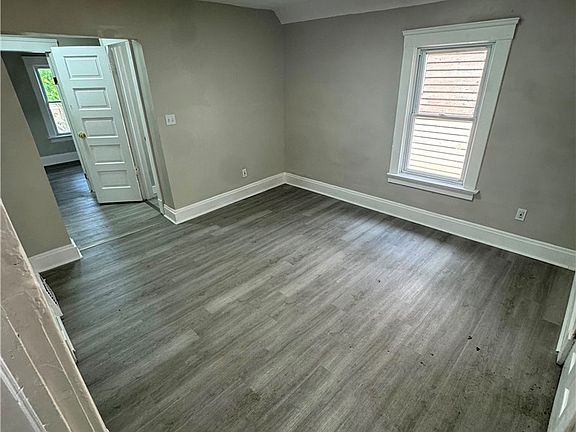 5th image of 2895 E 118th St
