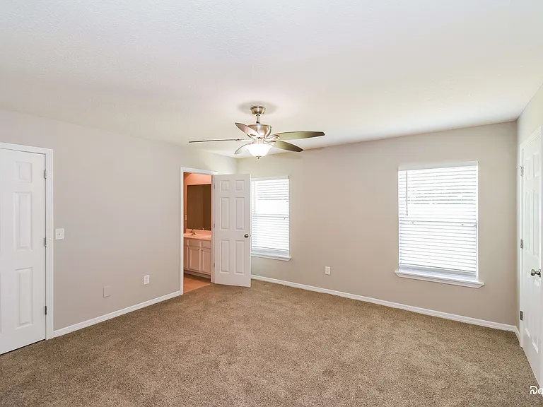 8450 Maple St — Photo 14
