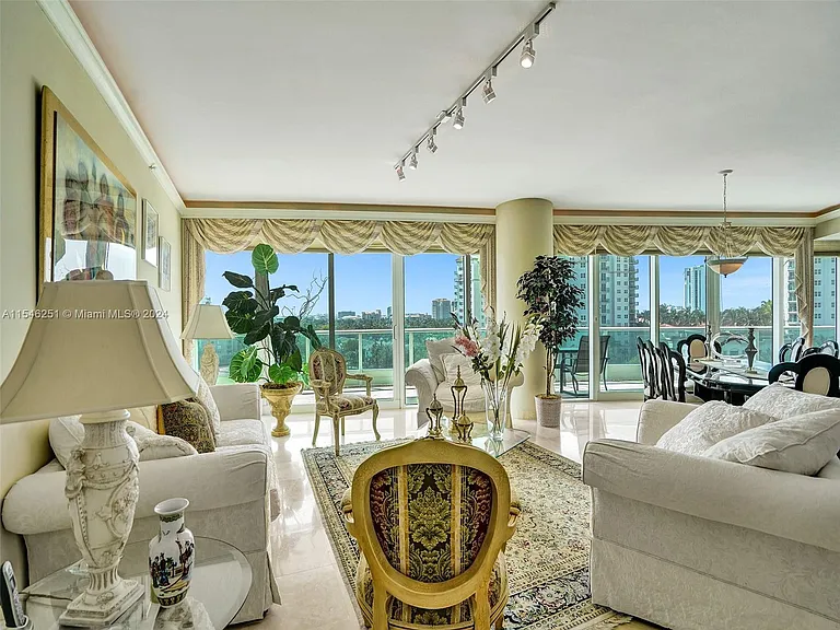 199 Ocean Lane Dr #901 — Photo 19