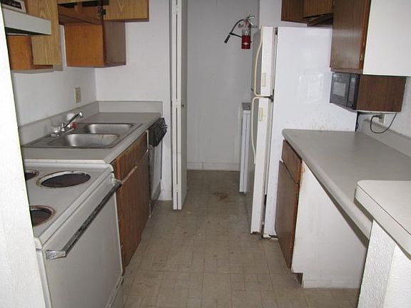 3rd image of 2937 Winkler Ave APT 1209